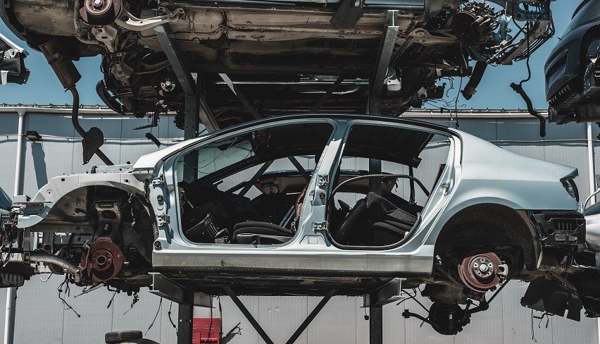 China Tightens Oversight on Innovative Automotive Designs, Prohibiting Retractable Door Handles and Foldable Displays